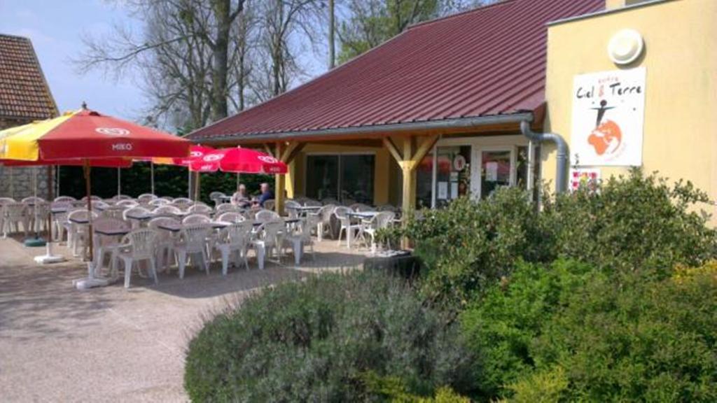 Hôtel le Grand Terre Chartronges Extérieur photo