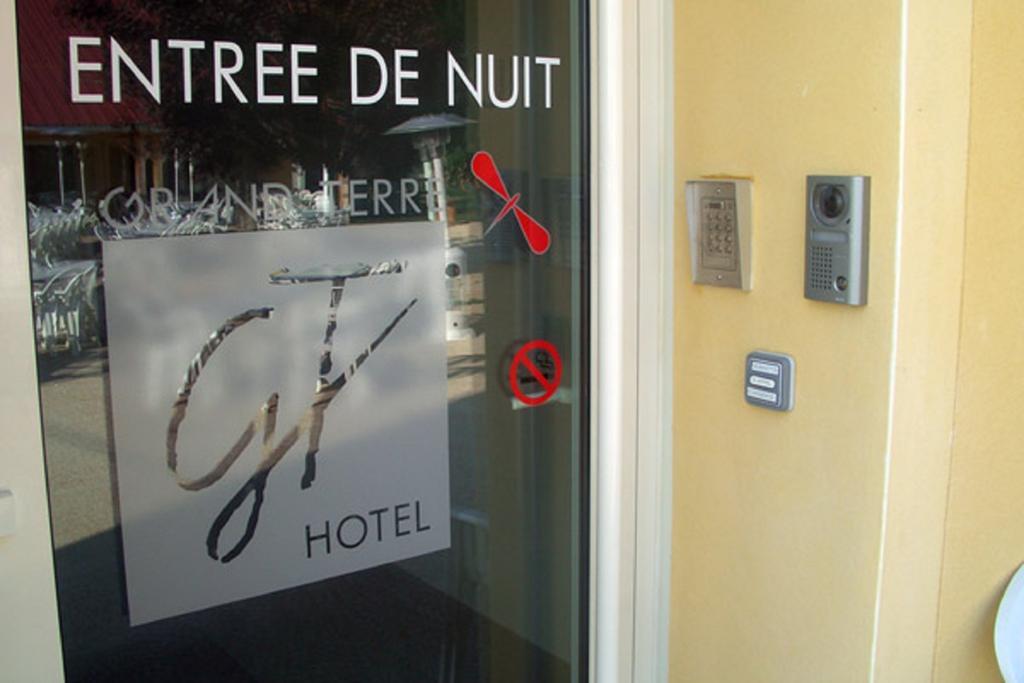 Hôtel le Grand Terre Chartronges Extérieur photo
