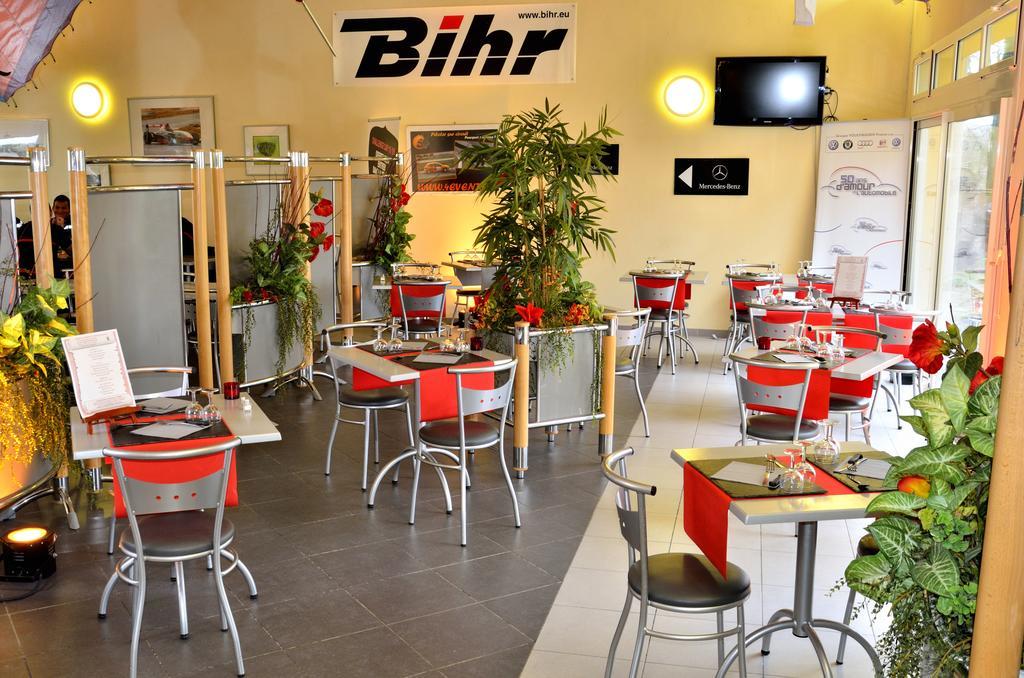 Hôtel le Grand Terre Chartronges Extérieur photo
